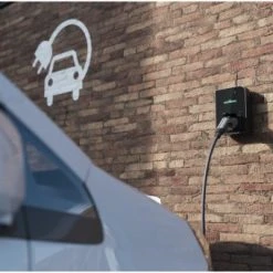 Komfort Wallbox Copper SB Type 2 (22kW) Ladestation/Wallbox Schwarz -Smart Home Verkäufe b28ac335 5147 43a1 b064 c6a79e61c6fc 600x600